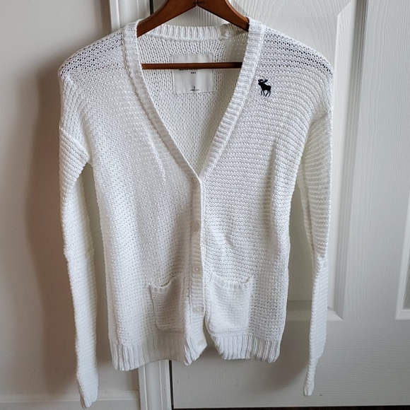 abercrombie white cardigan